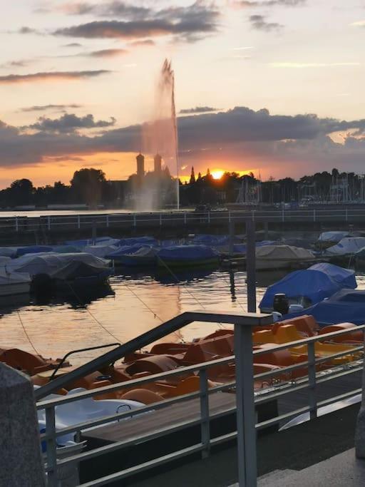 Wohnen Direkt Am Uferpark Mit Grossem Balkon Und Seeblick Friedrichshafen Exterior photo